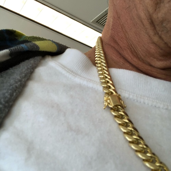 14 kt “ Miami Cuban” 24” necklace 59.5 grams - Picture 2 of 16